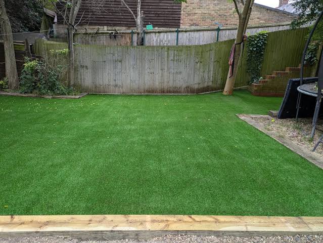 pet-friendly artificial grass Wolverhampton